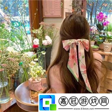 “花叢里-頭埋下的熱搜奇觀”