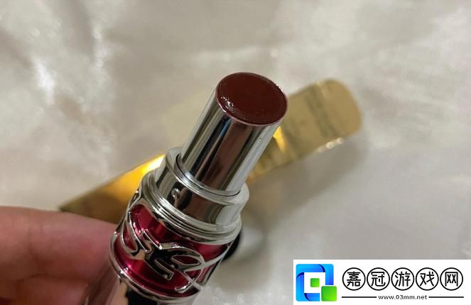 "科技界的小奇葩：YSL口紅水蜜桃色號T78FE-破紀錄的幽默之旅"
