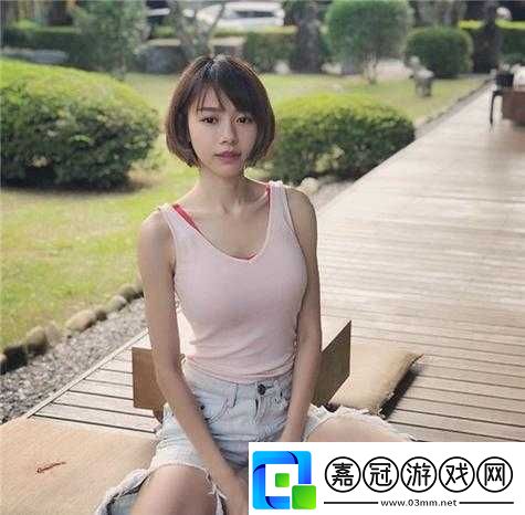 九個裝修工人把我放在茶幾上