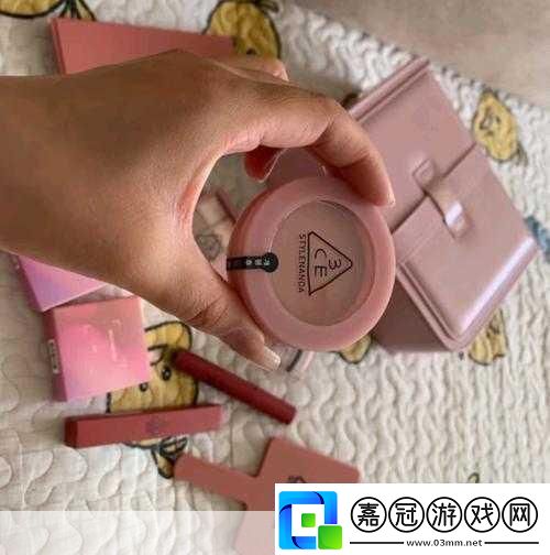 3ce奇米四色眼影奇米88881.3CE奇米四色眼影8888