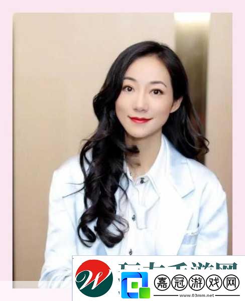 特別漂亮的媳婦和當(dāng)官的朋友什么-1.-當(dāng)官朋友的美麗媳婦：權(quán)力與魅力的交匯