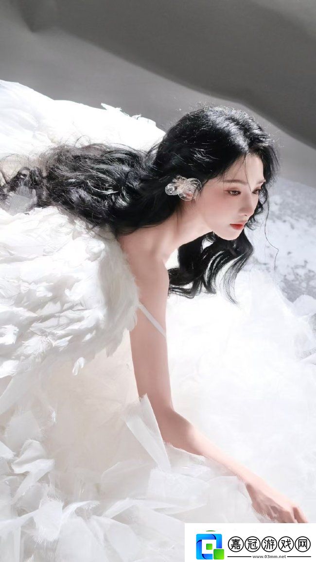 彭小苒穿白色紗裙似天使雪膚烏發清純動人