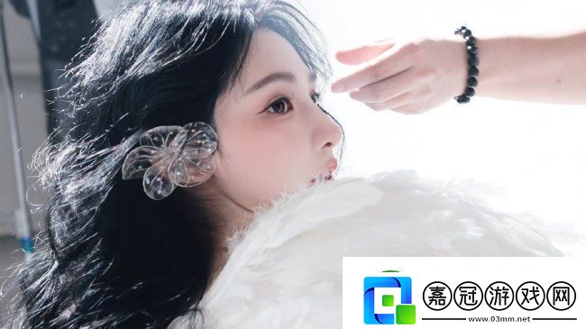 彭小苒穿白色紗裙似天使雪膚烏發清純動人